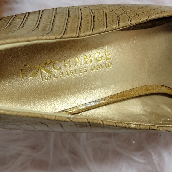 Exchange by Charles David - Women's Tan Heels - Picture 6 of 9